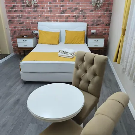 Ozmen Old Town Kaleici Adult Only Otel 2*