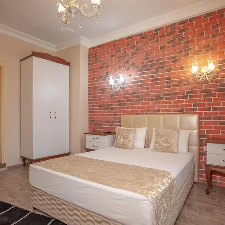 Ozmen Old Town Kaleici Adult Only Otel 2*