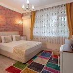 Ozmen Old Town Kaleici (adults Only) 호텔 2*