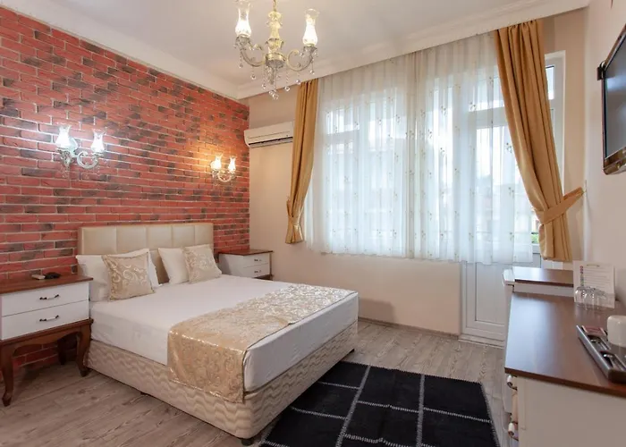 Hotel Ozmen Old Town Kaleici (adults Only) 2*